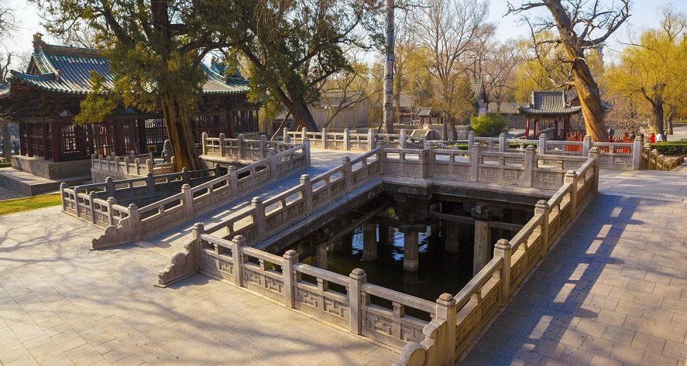 晋祠博物馆：一座集祭祀、园林、雕塑艺术于一体的宋代建筑瑰宝