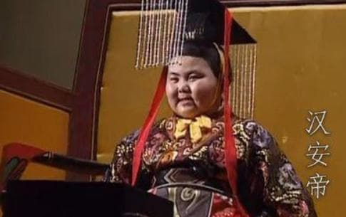 和西汉相比，为何东汉的很多都是年幼的皇帝呢？