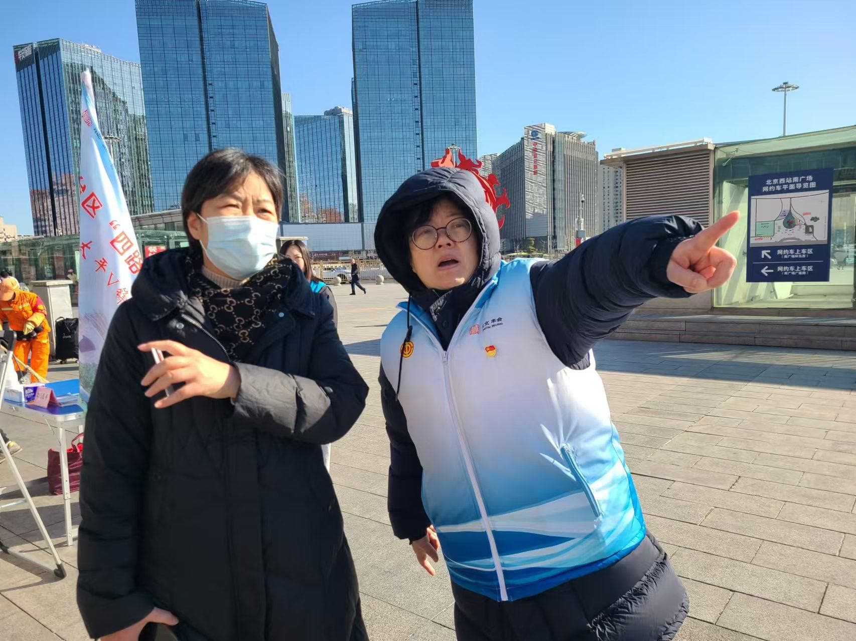 十余场服务助力春运，“莲心桥”志愿队为乘客送暖