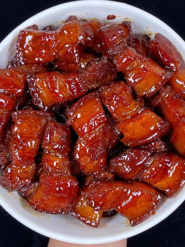家传秘方，滋味无穷：家庭版红烧肉的制作与传承