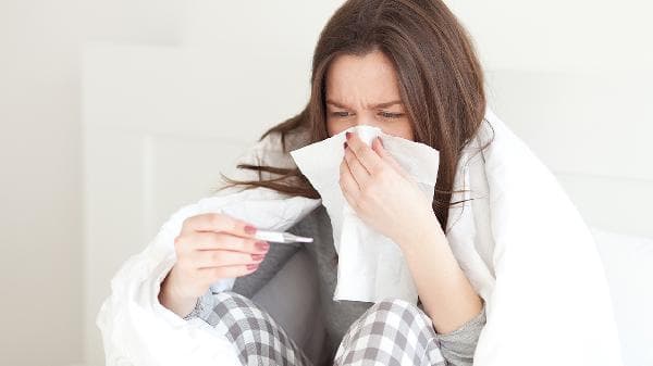 鼻窦炎常用喷雾剂类型及使用指南