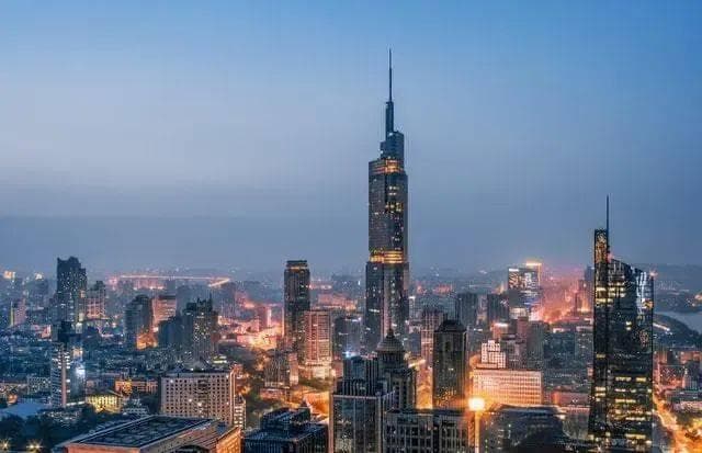 江苏经济强势崛起，有望时隔35年重回全国第一