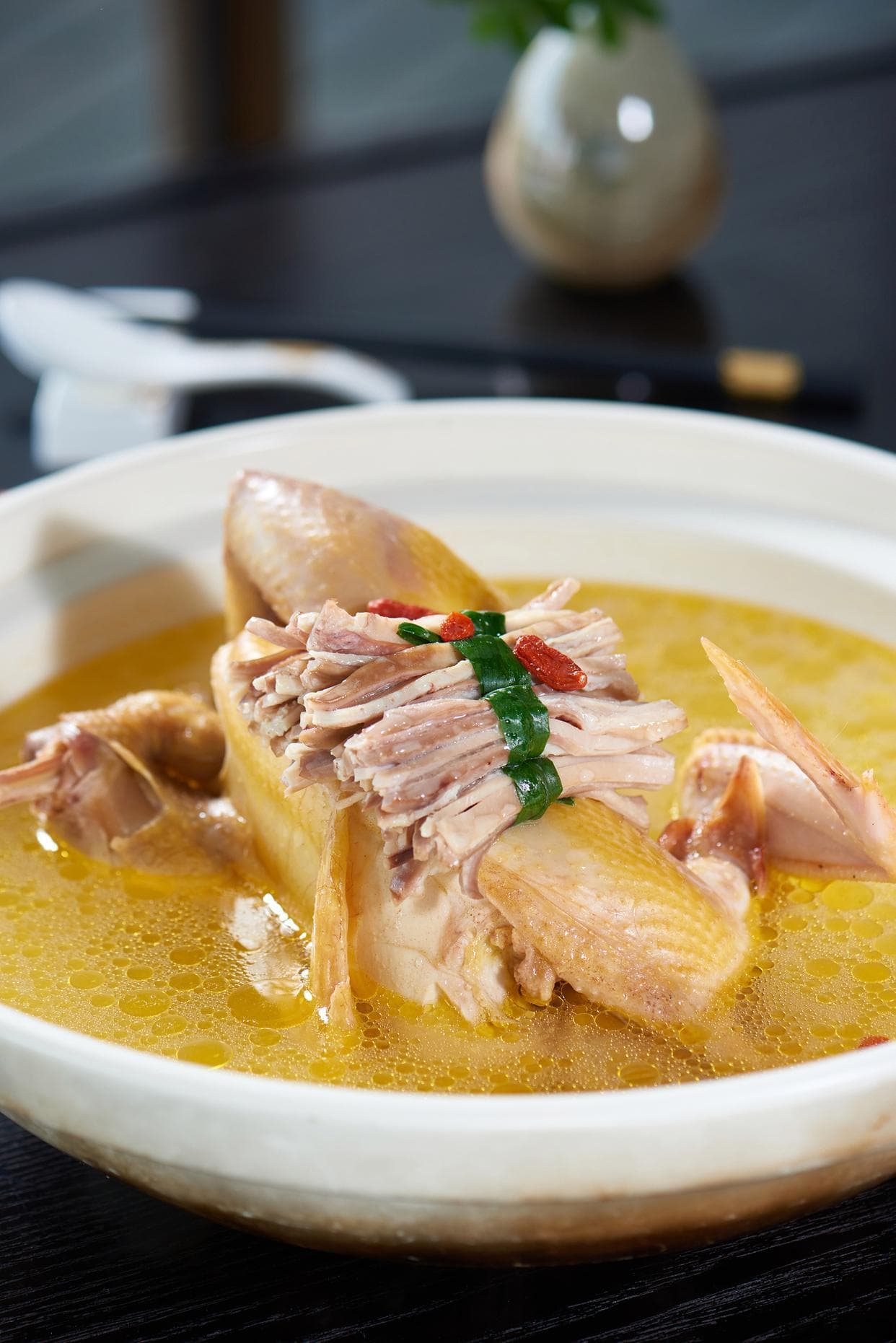 泉州十大名菜大盘点：从花雕鸡到炸菜粿，每一道都凝聚着千年古城的味道