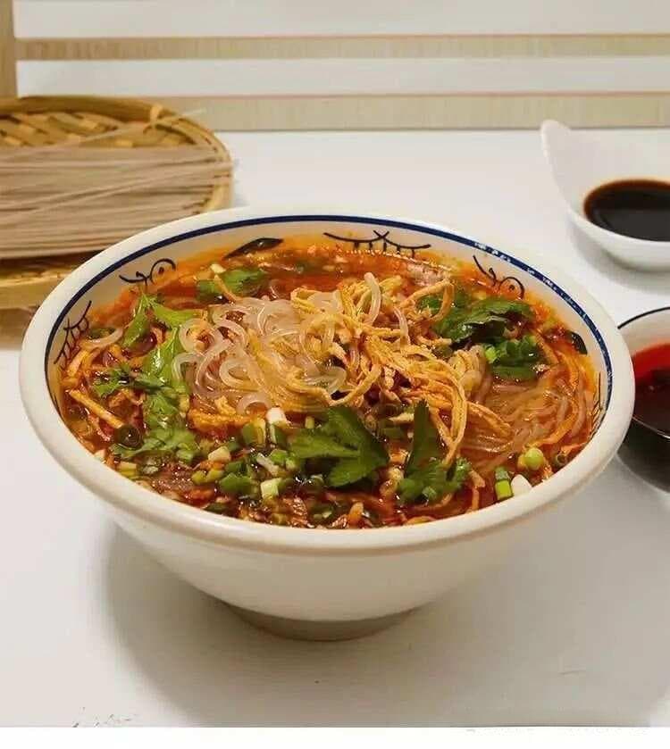 河南平顶山十大特色美食：千年古城里的味觉盛宴