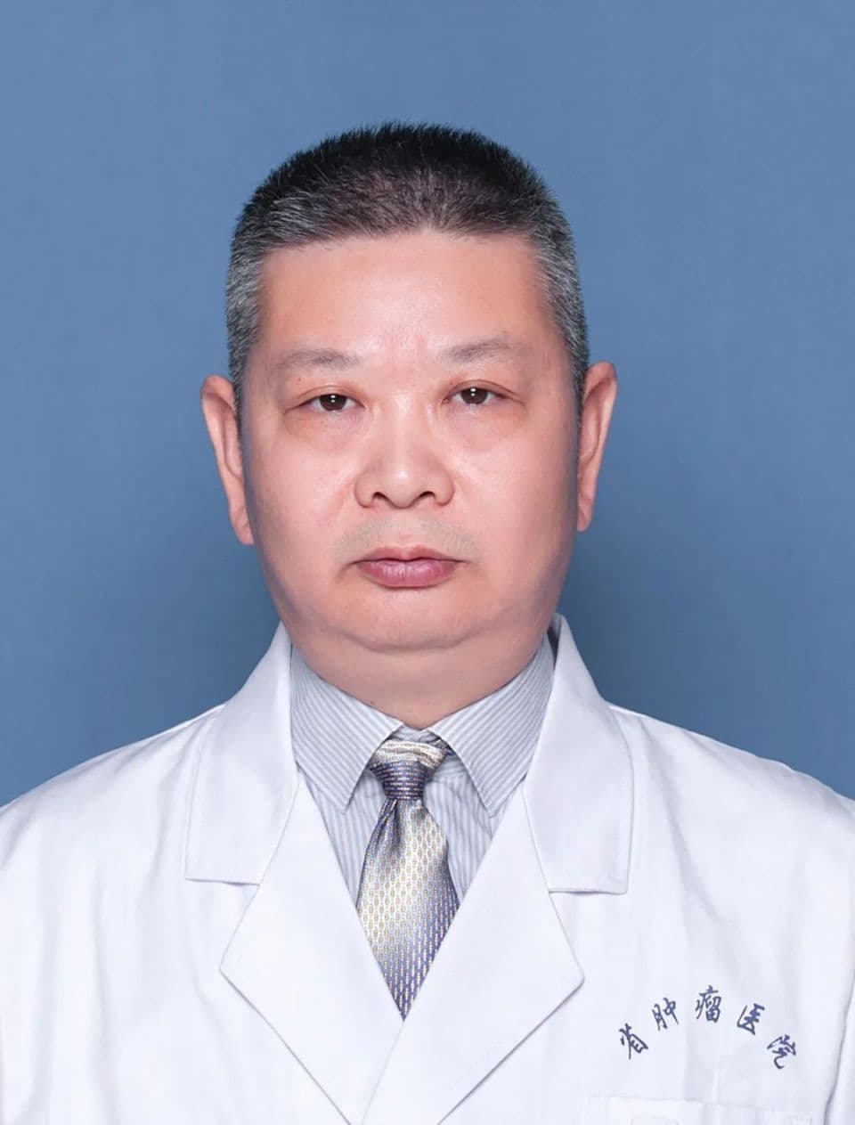 喝水像吞针！扁桃体发炎竟查出恶性肿瘤