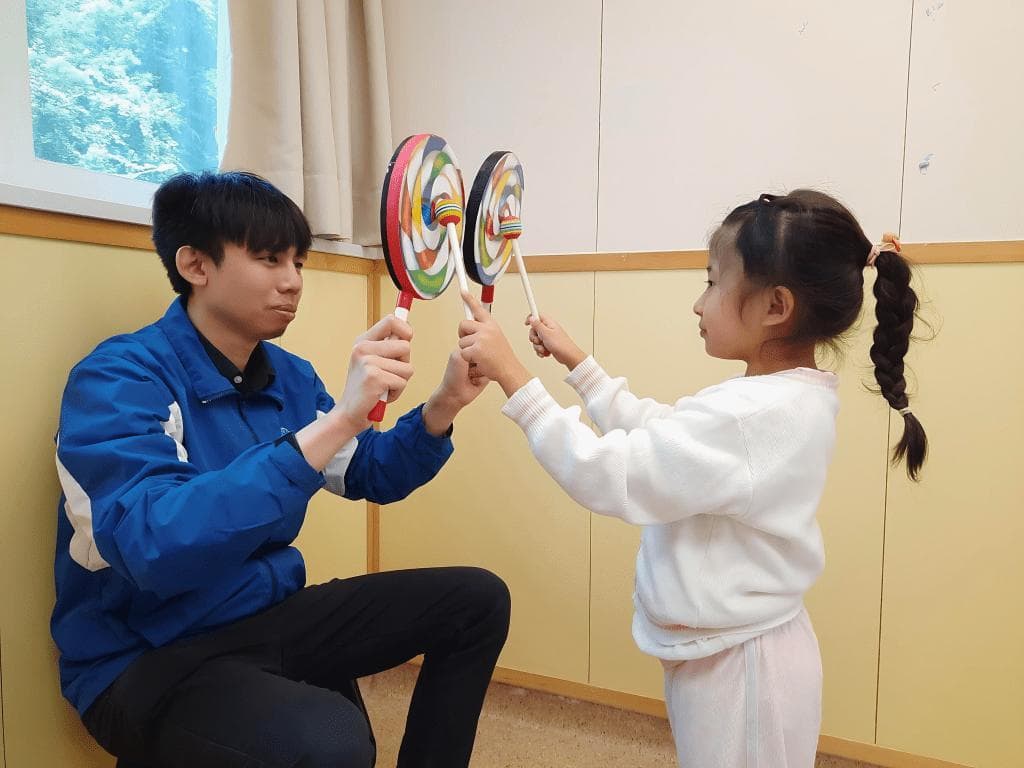 在家也能跟孩子玩！2個簡單親子音樂小遊戲訓練專注力和情緒表達︳SEN學堂