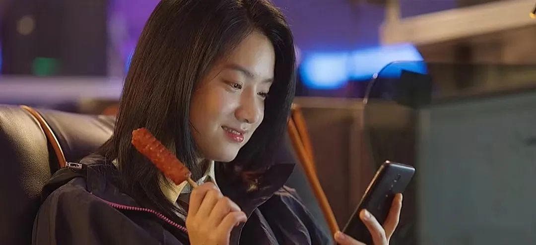家长都放不下手机，凭什么怪孩子？