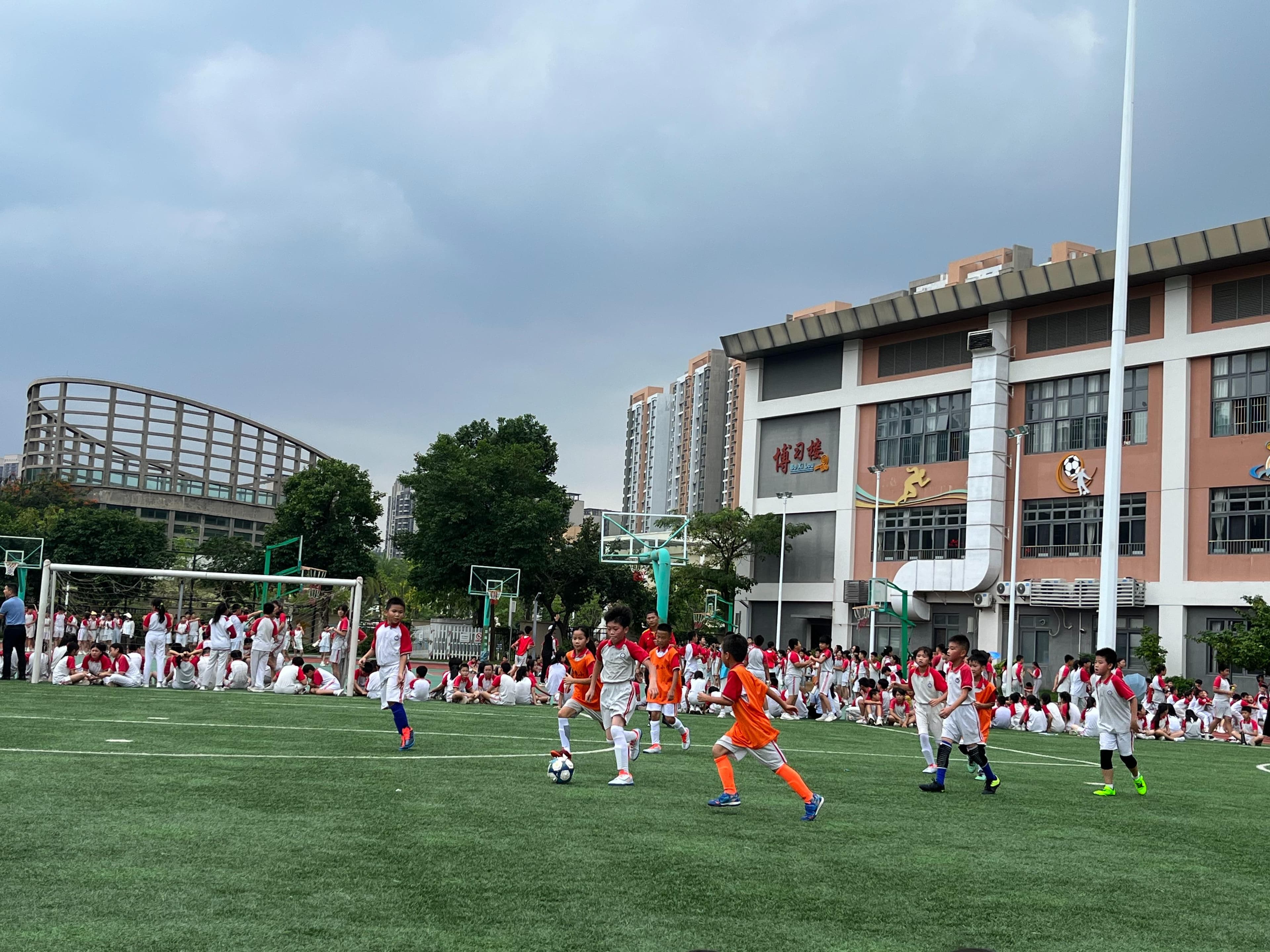 多彩体育让校园“动”起来！火炬高新区全力打造体育特色学校品牌