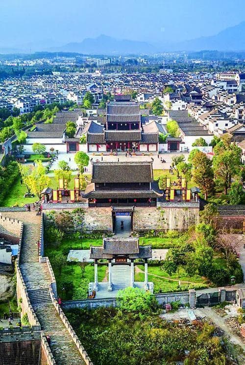 安徽歙县：六水回澜地 古韵徽州间