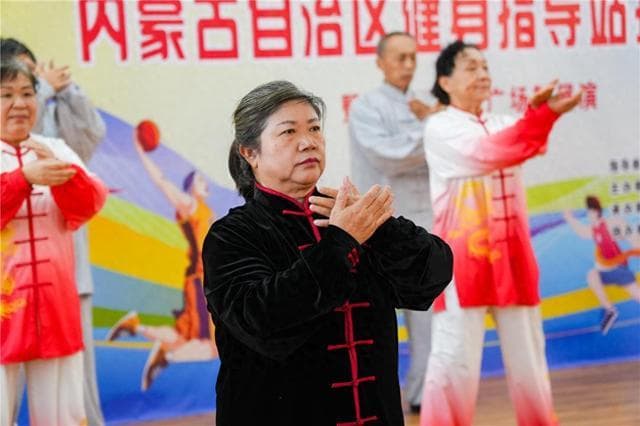 “健身指导站”为全民健康添动力