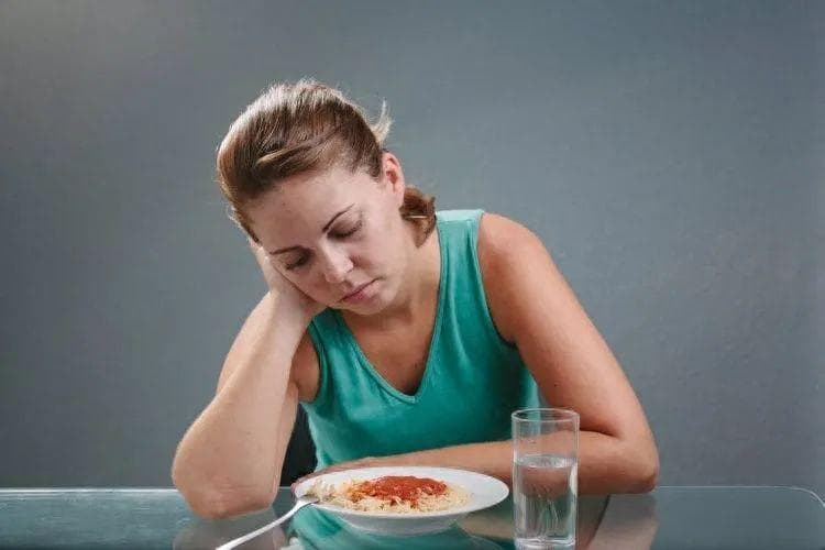 坚持不吃晚饭的人，最后都怎样了？久而久之，或会面临这4个后果