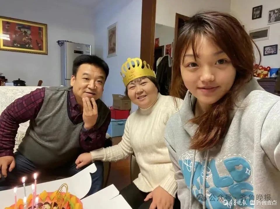 “电子爸妈”爆火！网友纷纷留言：流泪看完，被治愈了