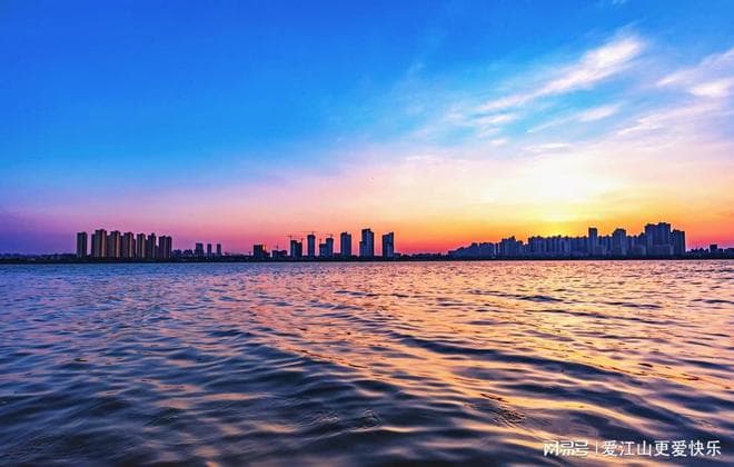 武汉市域内面积排前5名的城中湖：汤逊湖东湖金银湖南湖墨水湖