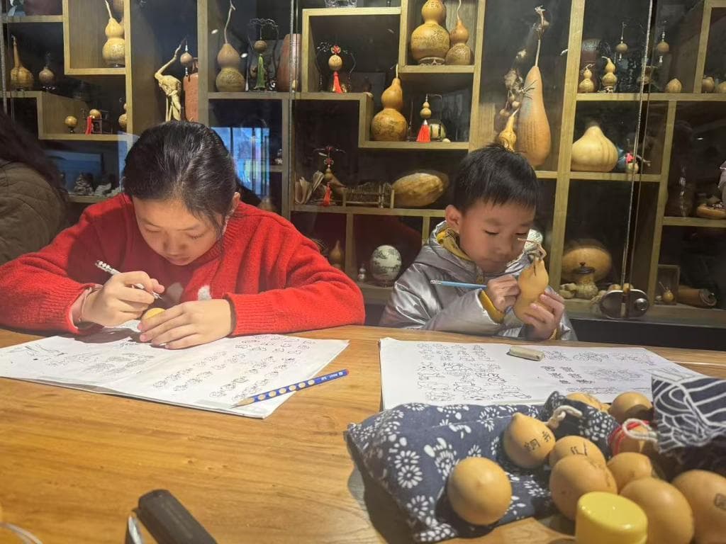 新春中国行丨中国西部春节“文化游”火热
