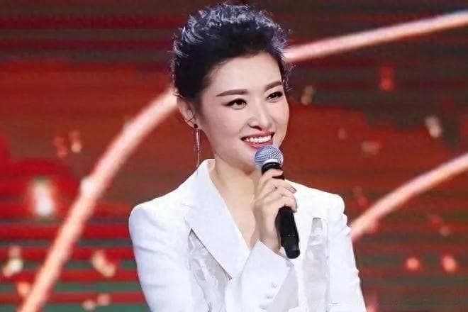 16年春晚主持人后，周涛跨界商界掌舵保利演出