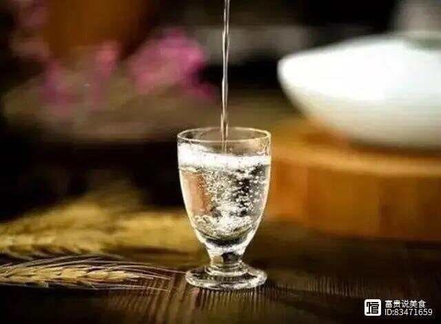白酒10781.1和10781.2有什么区别？香型与工艺的双重奏响