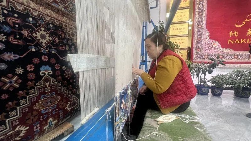 非遗牵手旅游 看和田传统技艺变身旅游新宠