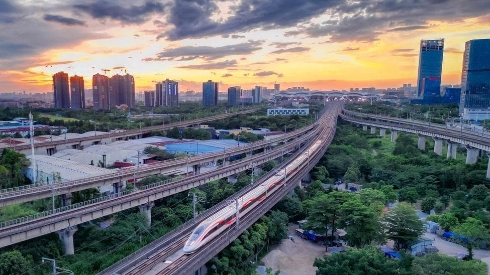 广州至贵阳最多压缩1小时33分！全国铁路将实行新运行图