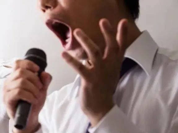 唱歌技巧：三招解决音准难题