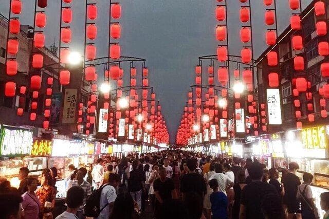 河南十大美食街 河南小吃街哪个最出名 河南著名夜市小吃街盘点