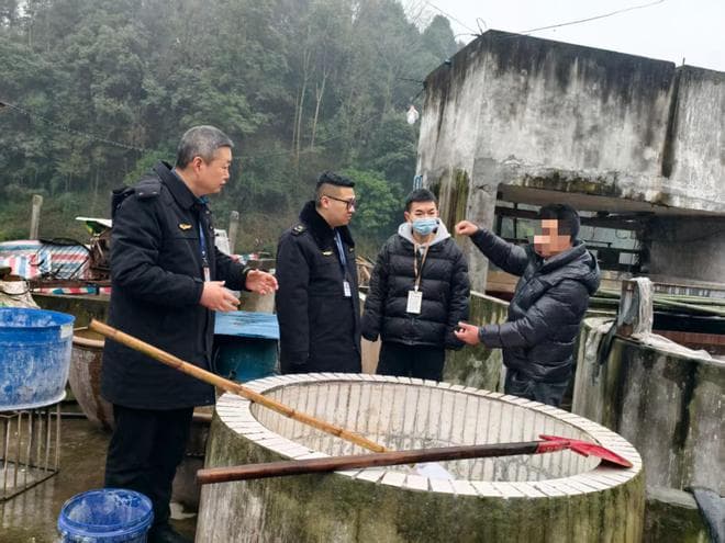 四川犍为：市场监管局取缔一无证照粉丝小作坊