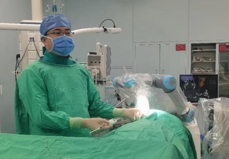 神经外科30分钟手术帮助患者解决三叉神经痛