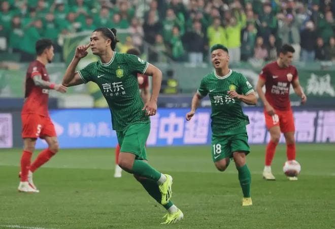 京沪大战揭中超新篇章！水平太高了，苏亚雷斯战术转型引发思考