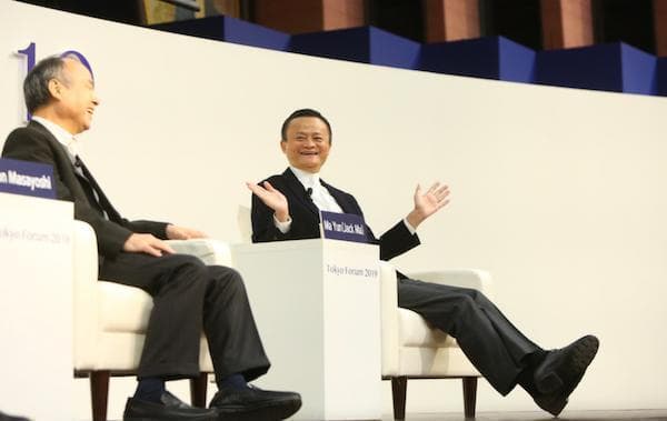 从英语教师到商业巨擘：马云俞敏洪的成功秘诀