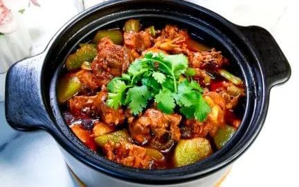 鸡公煲：味蕾上的温馨记忆，中华美食中的璀璨明珠