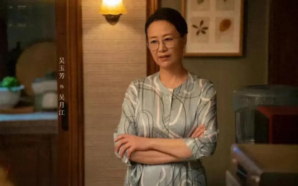 刘亦菲的“影后妈妈”：80年代顶流赢过刘晓庆，当红隐退嫁世界冠军，如今怎么样了？