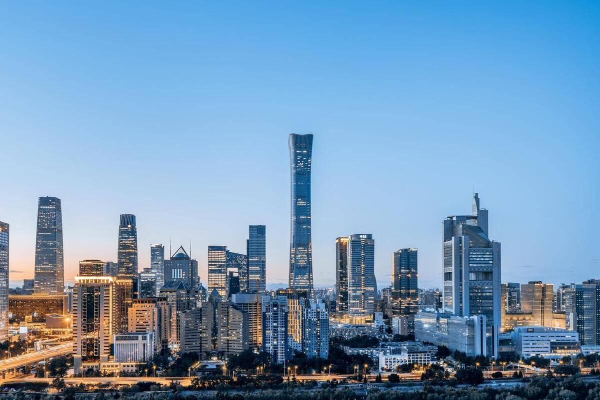 构建危机管理与舆情监测体系，筑牢企业发展防线