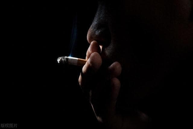 长期抽烟的人突然戒烟，身体或出现5变化！