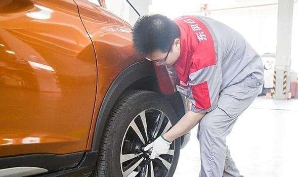 汽车胎压是“2.5”好还是“3.0”？内行人：记住这张表，才更安全