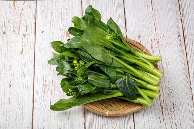 青菜煮多久几分钟能熟，厨房秘籍：青菜煮多久才能达到完美口感？