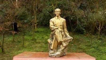 百年清华历任校长，这3人的影响最大，而他又独享“老校长”殊荣