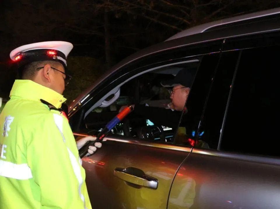 昌吉交警查处3起酒醉驾交通违法案件