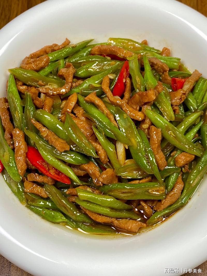 四季豆炒肉：一道简单却充满家的味道的美味佳肴
