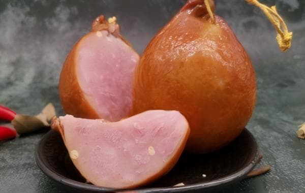 松仁小肚：一道融合传统与现代的美味佳肴