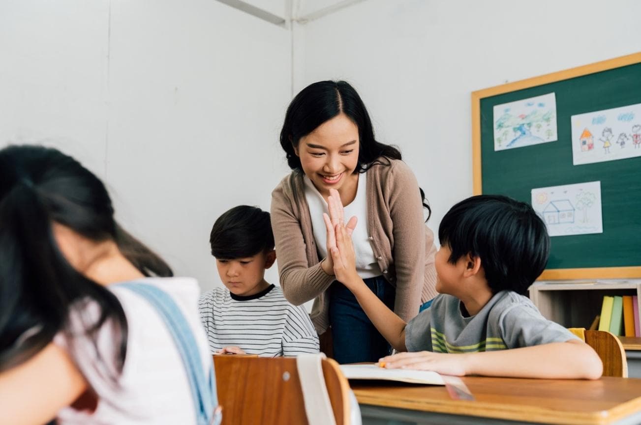新学期班级管理指南：资深教师分享从秩序到文化的管理秘诀