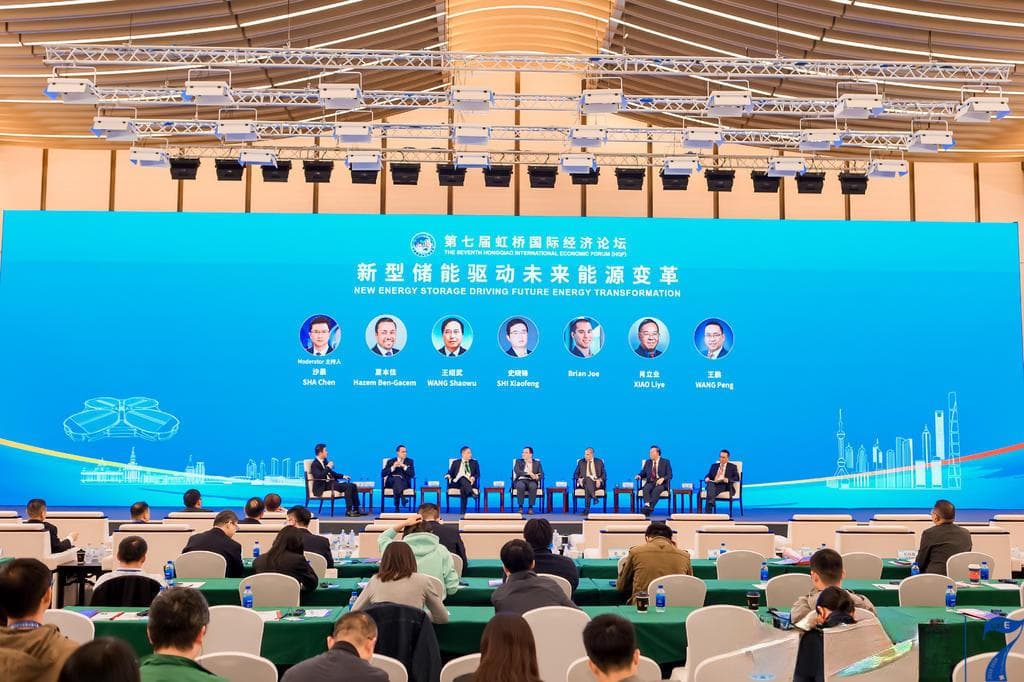 圆桌｜储能支撑新型电力系统，进入快车道前需解决哪些系统性问题？