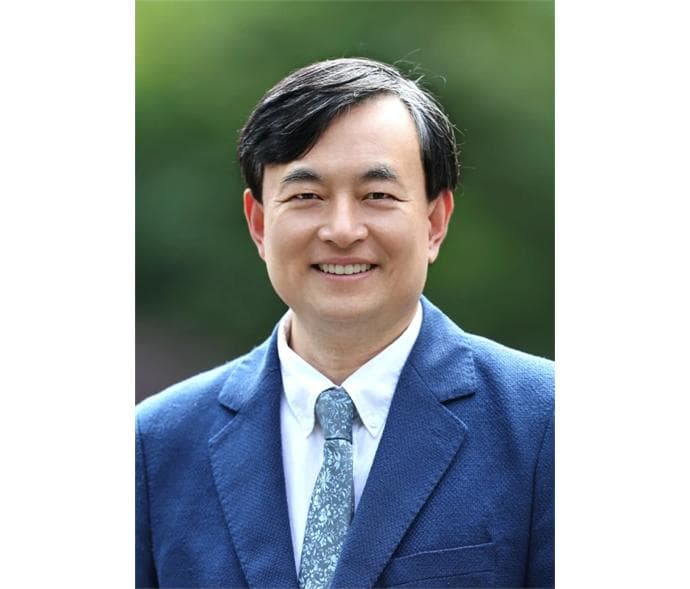 书摘｜纵观英国历史，它走出了一条倒“U”形的发展轨迹