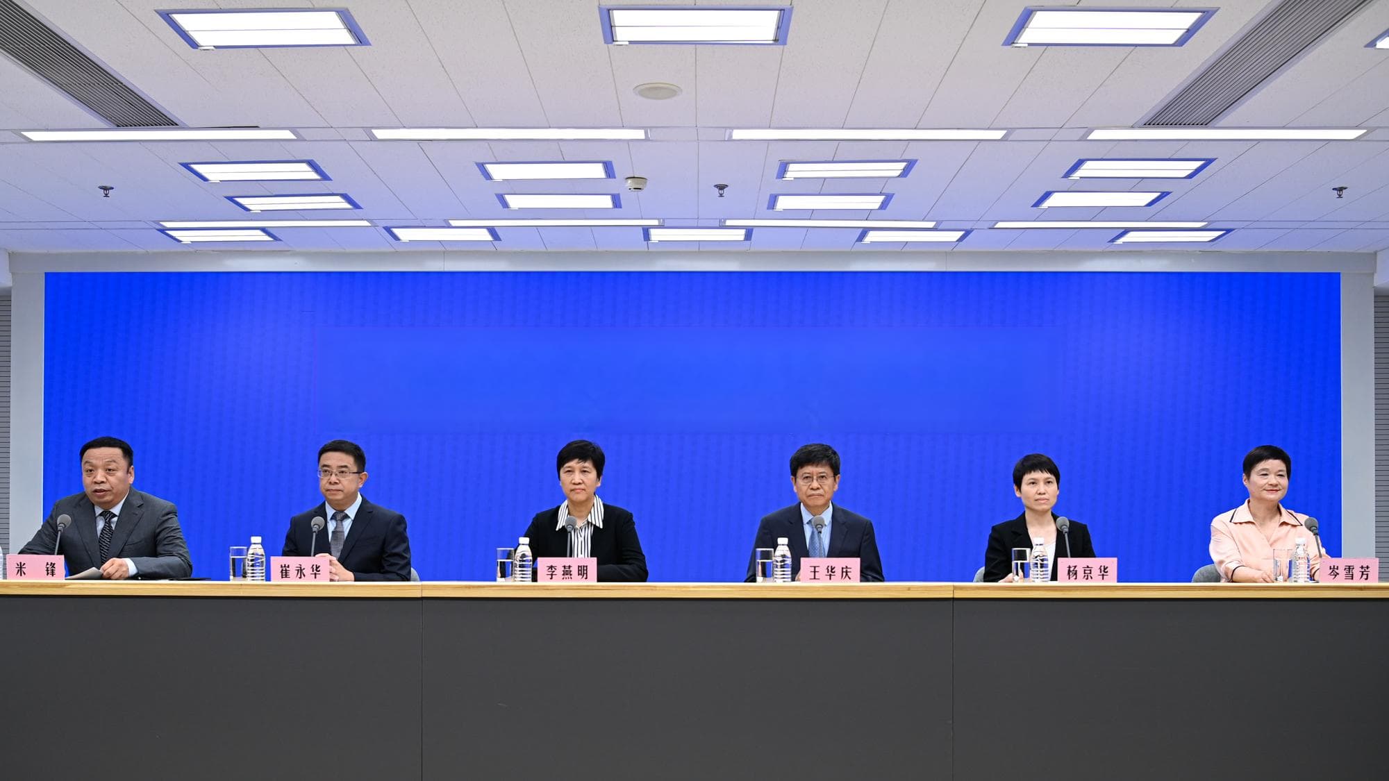 专家提醒“一老一小”等重点人群：白露时节，别让小感冒变“大病”