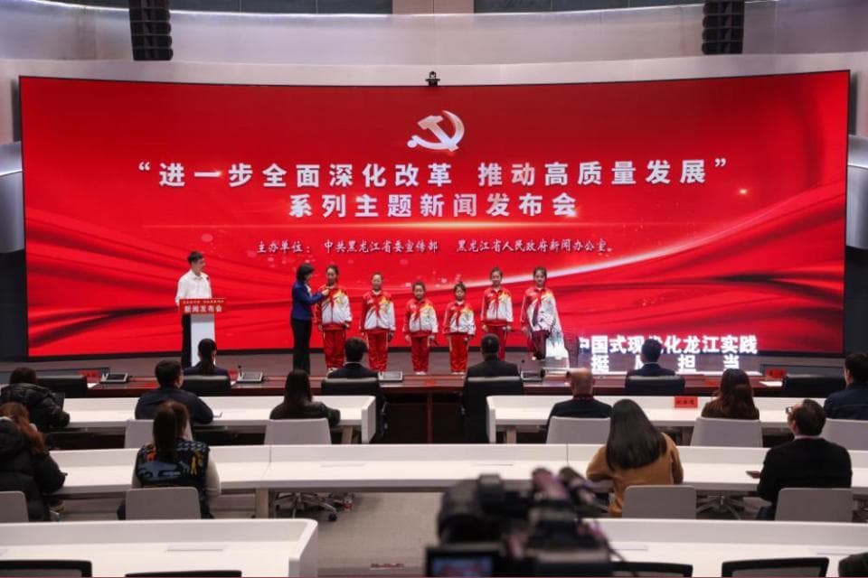 从618个短视频到93万粉丝，他用音乐改变乡村孩子