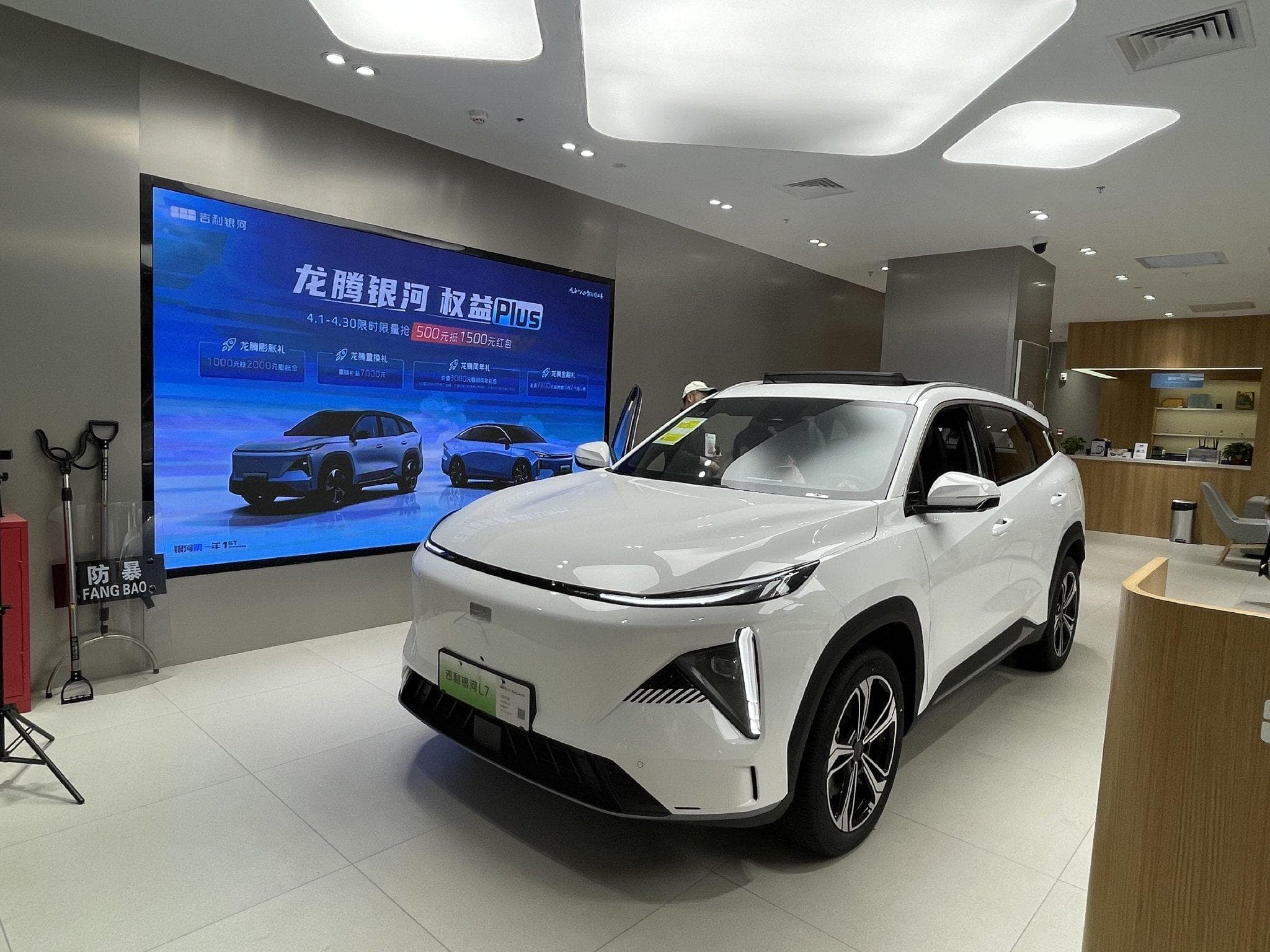 0首付、0利息！多家车企跟进“车贷新政”，但背后还有“隐性”要求