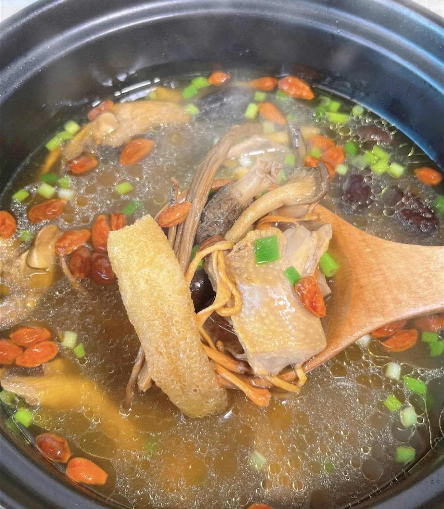 菌菇鸽子汤 | 清甜滋补，营养丰富的家常汤品