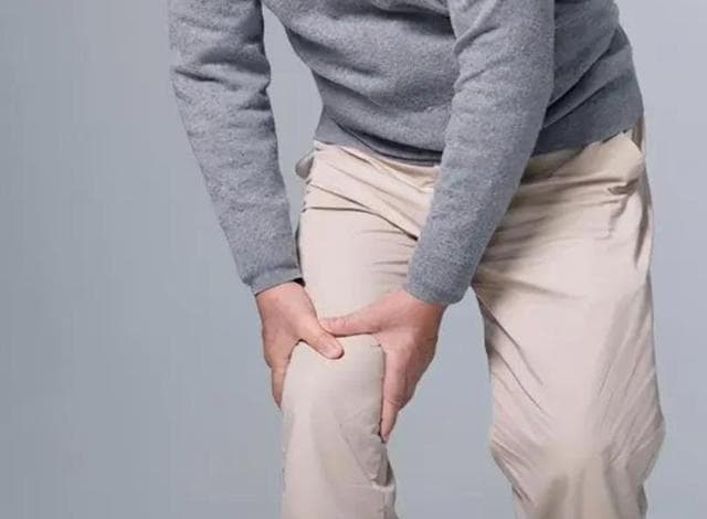 晚上睡觉时，突然“腿抽筋”咋回事？医生：不一定缺钙，建议了解