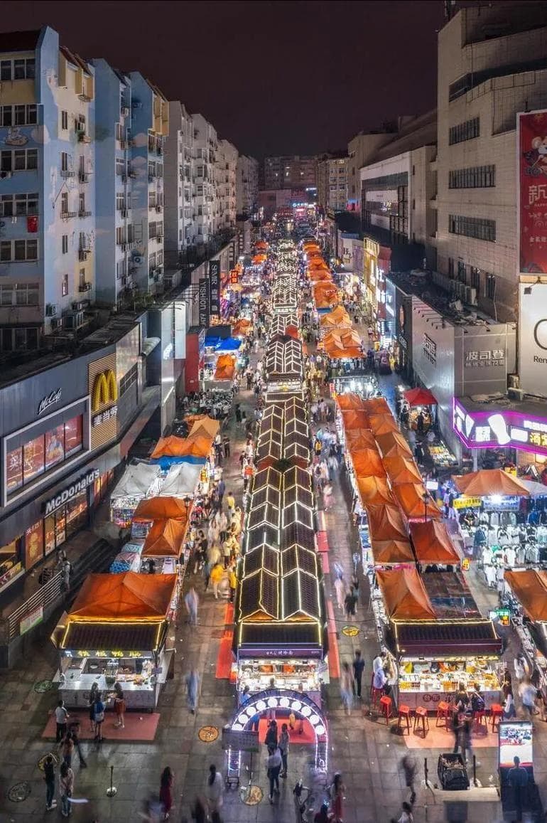 全国十大著名小吃街：从南京夫子庙到厦门中山路