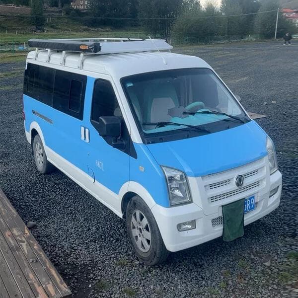蓝天白云喷漆，东风小康C37改装床车旅行，面包车一样长途自驾游