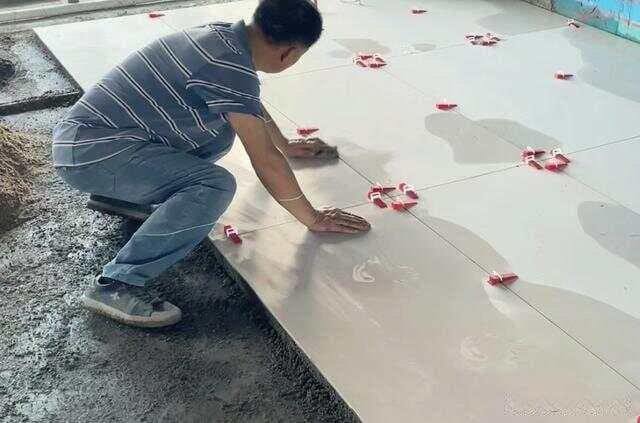 瓷砖铺贴后的8个关键步骤，这些细节关乎装修成败！