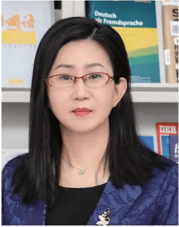 "中国故事"在世界文学中的知识生产